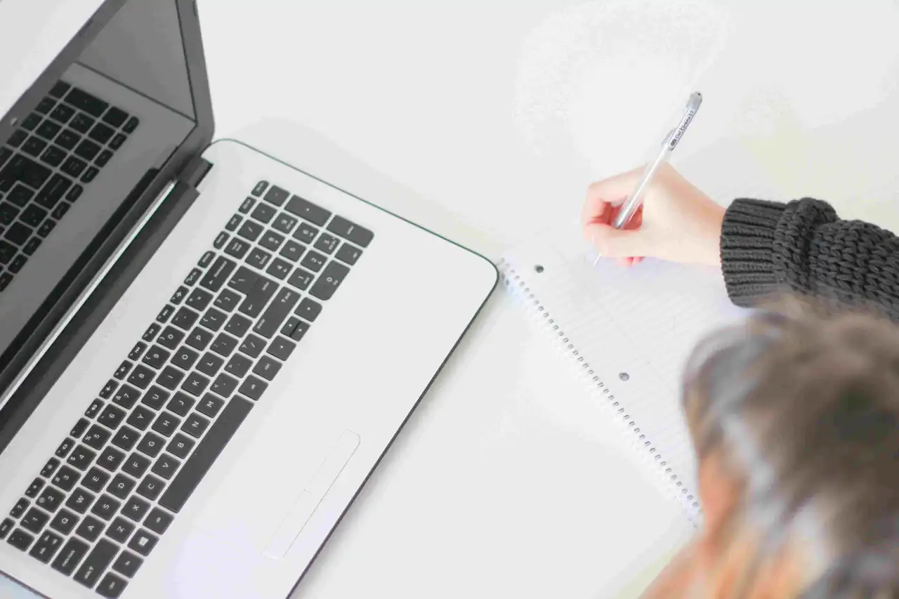 How To Write A Contract: Top Tips For Contract Authoring Success