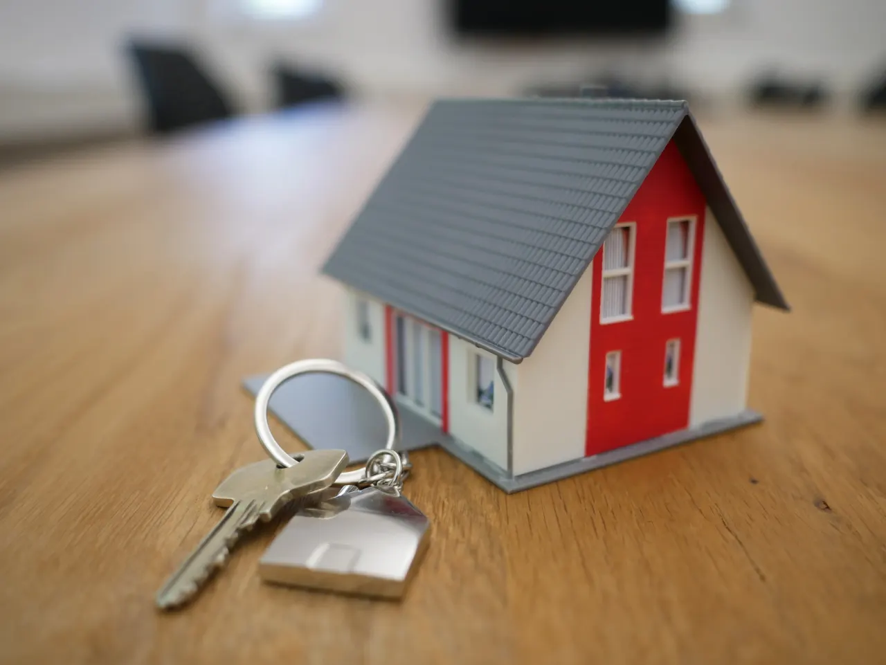 5 Reasons To Adopt Real Estate Contract Management Software