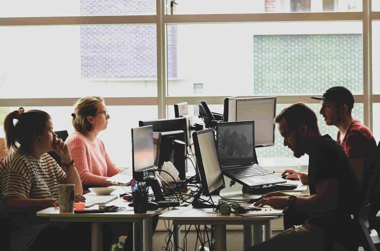 A Guide to Contract Management in the Manufacturing Sector