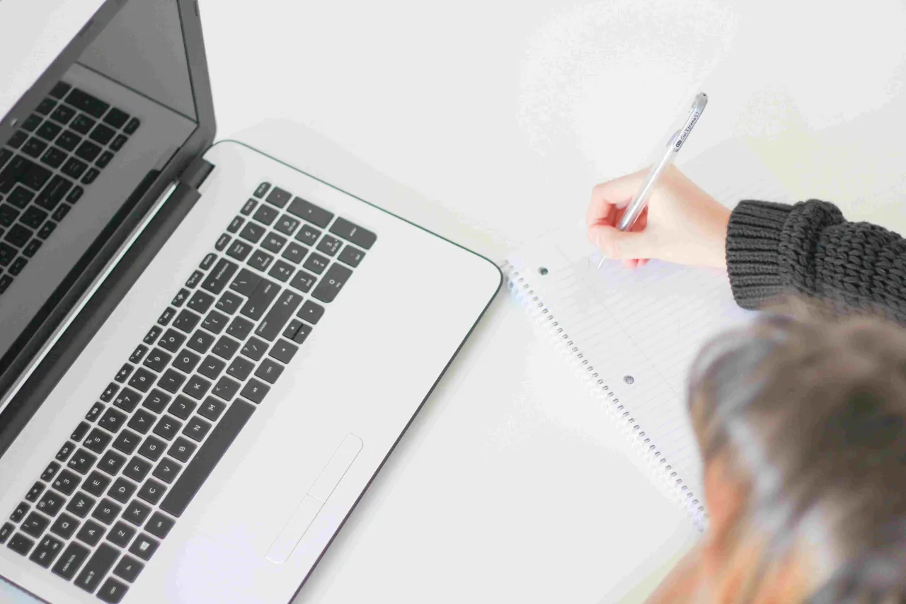 Why Contract Lifecycle Management Services Save Money